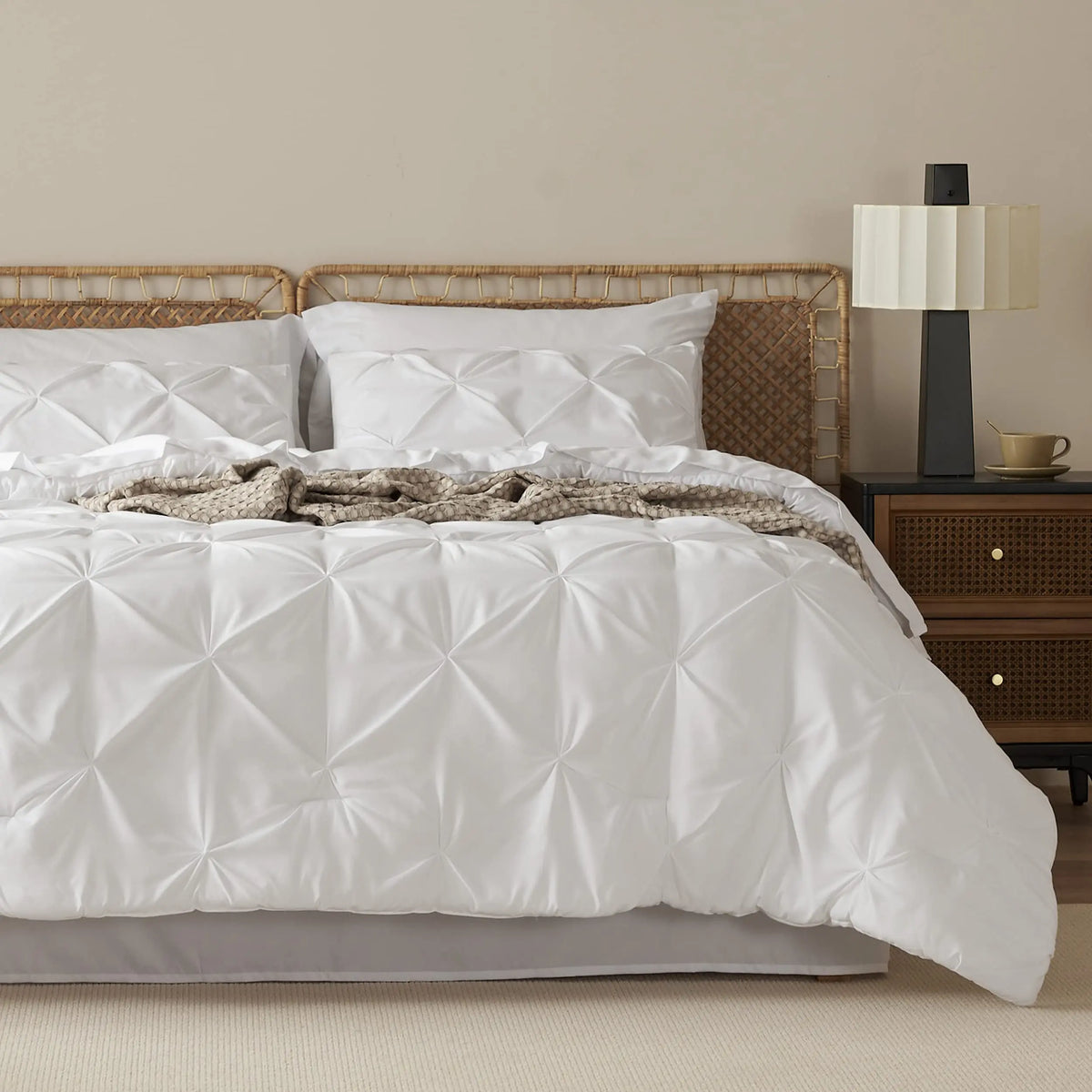 Luxury Pinch Pleat Microfiber Bedding Set With All Season Comforter