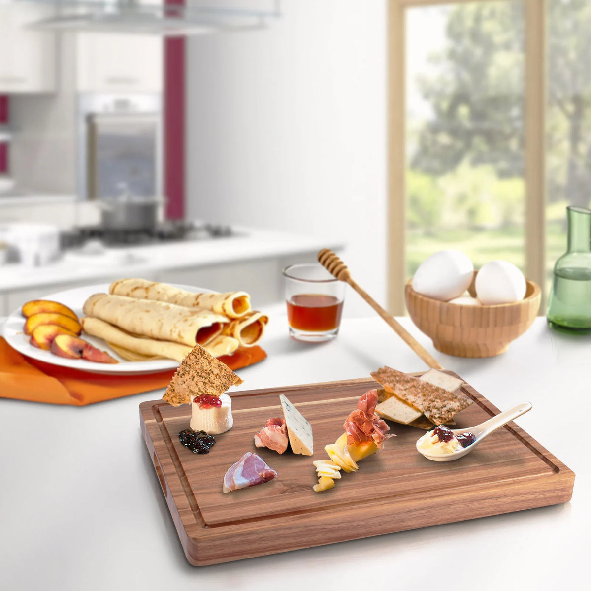 Acacia Wood Cutting Board for Kitchen- Large Wooden Chopping Board with Deep Juice Grooves and Handles for Meat Vegetables