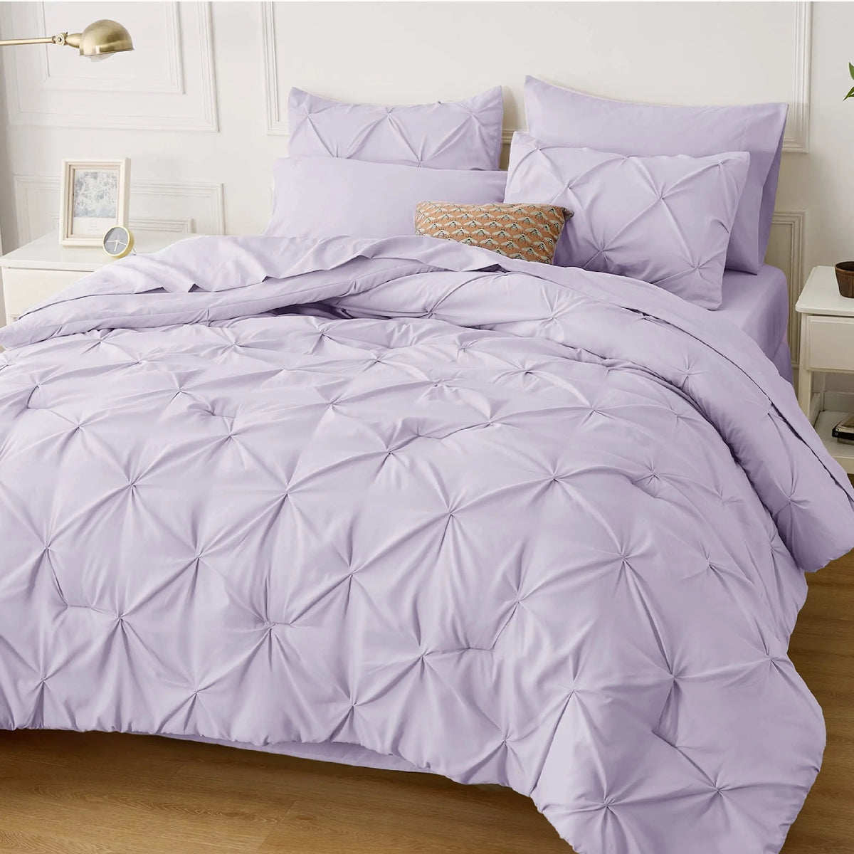 Luxury Pinch Pleat Microfiber Bedding Set With All Season Comforter