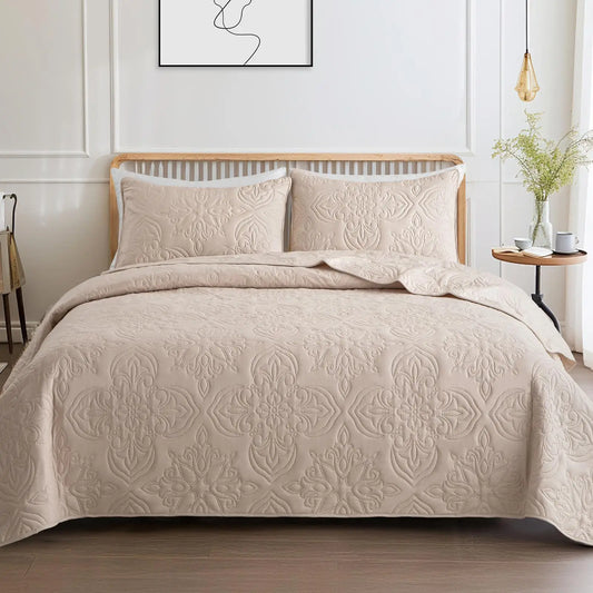 Vintage Damask Reversible Microfiber Quilt Bedding Set With Pillow Shams